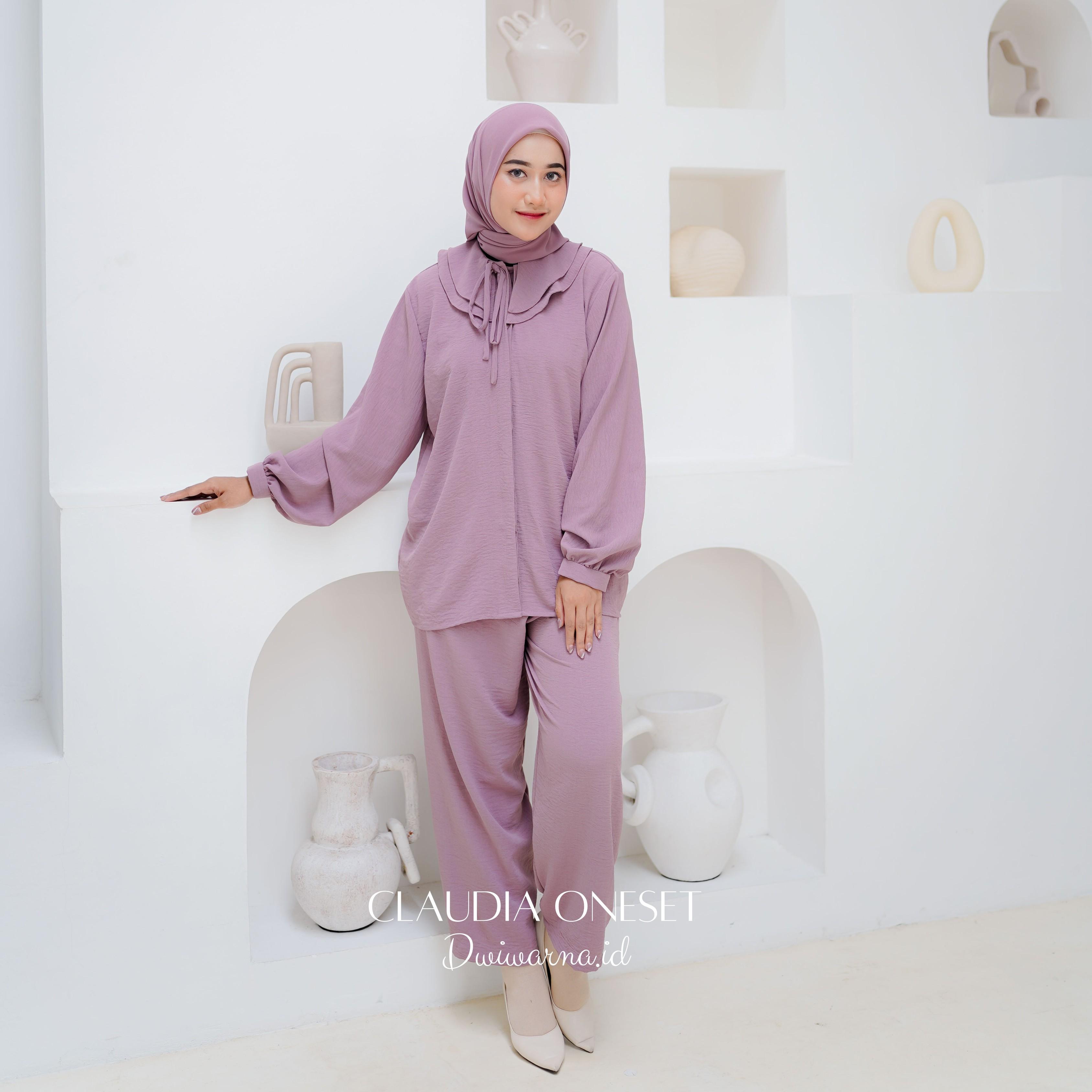 One Set "CLAUDIA" by @Dwiwarna