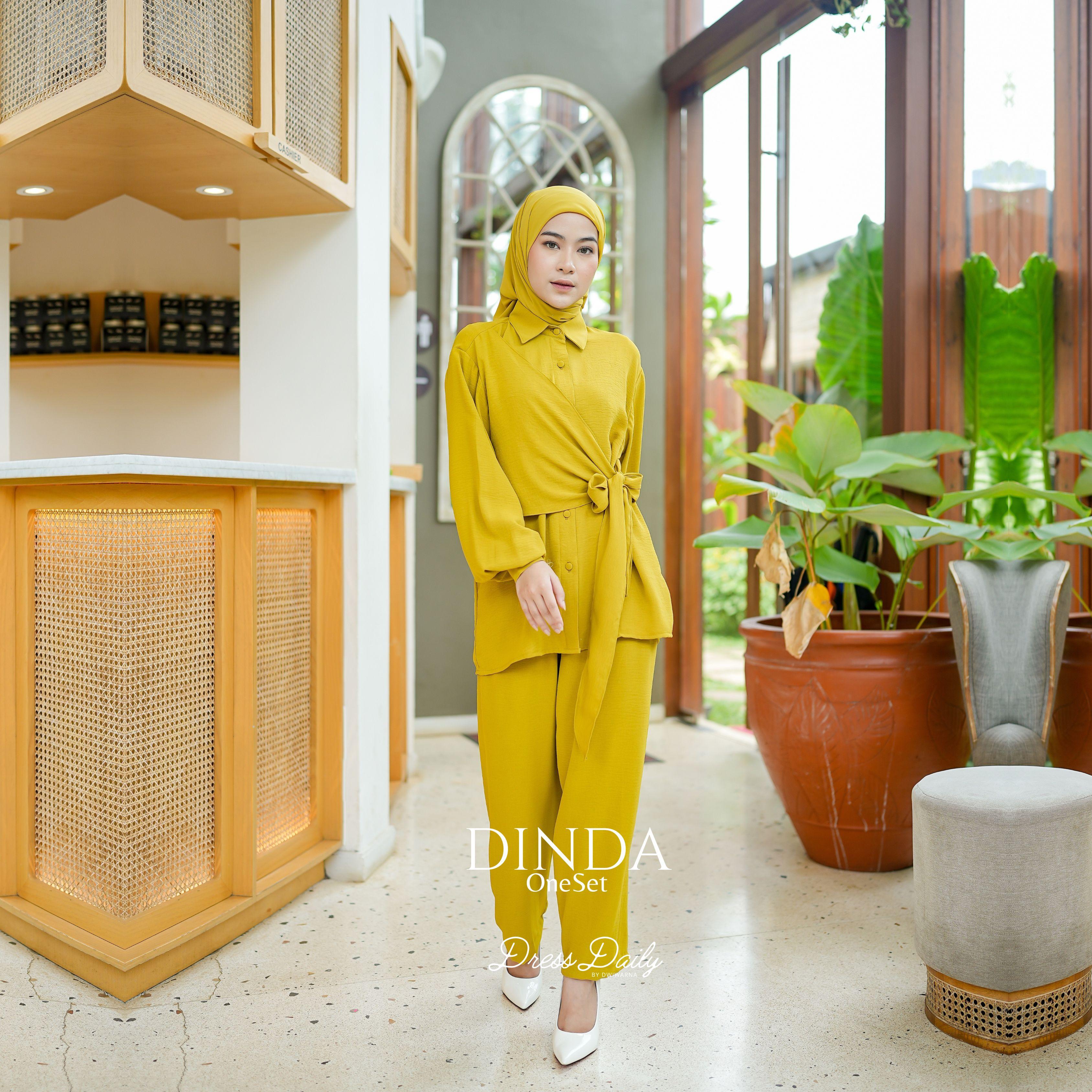 One Set "DINDA" by Dwiwarna