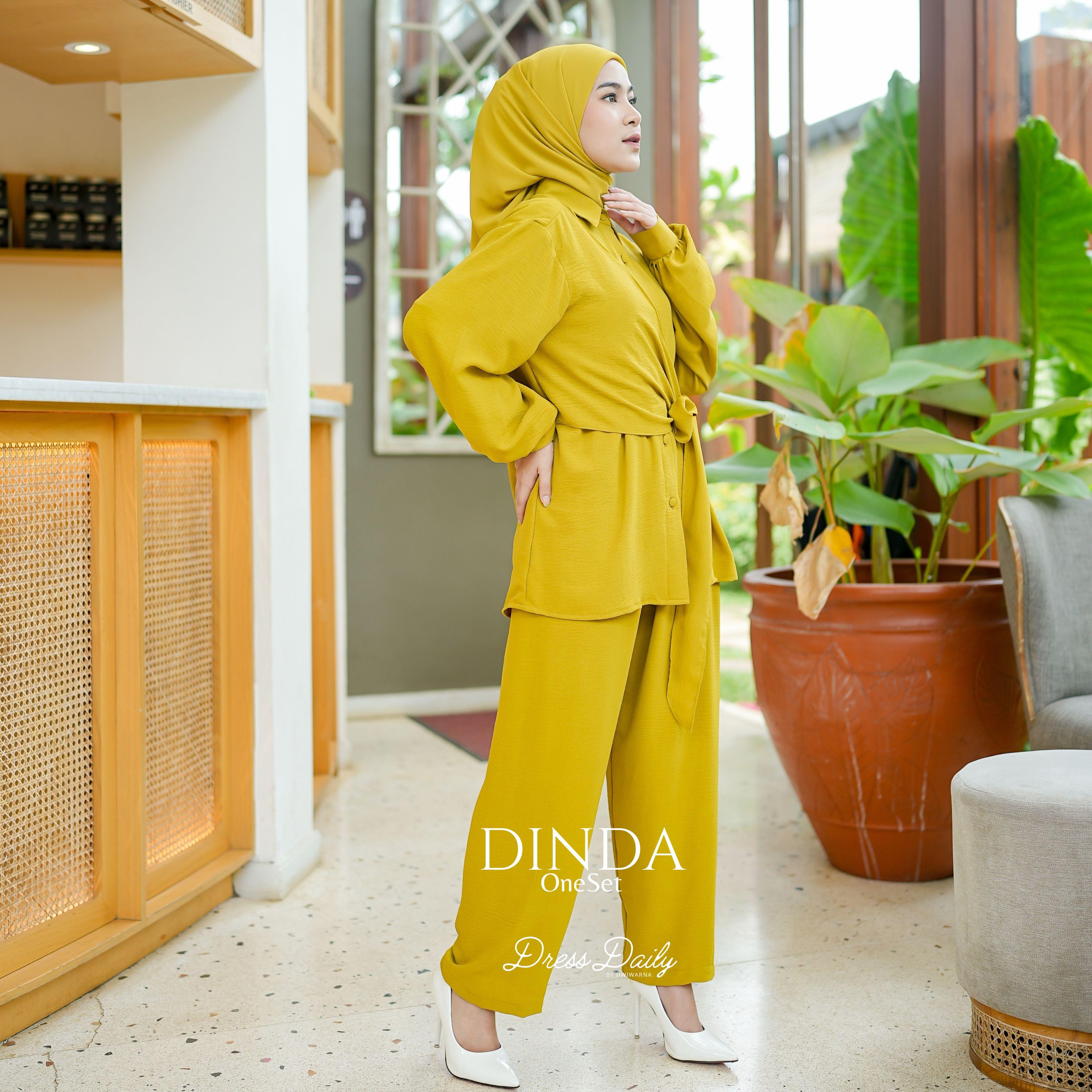 One Set "DINDA" by Dwiwarna
