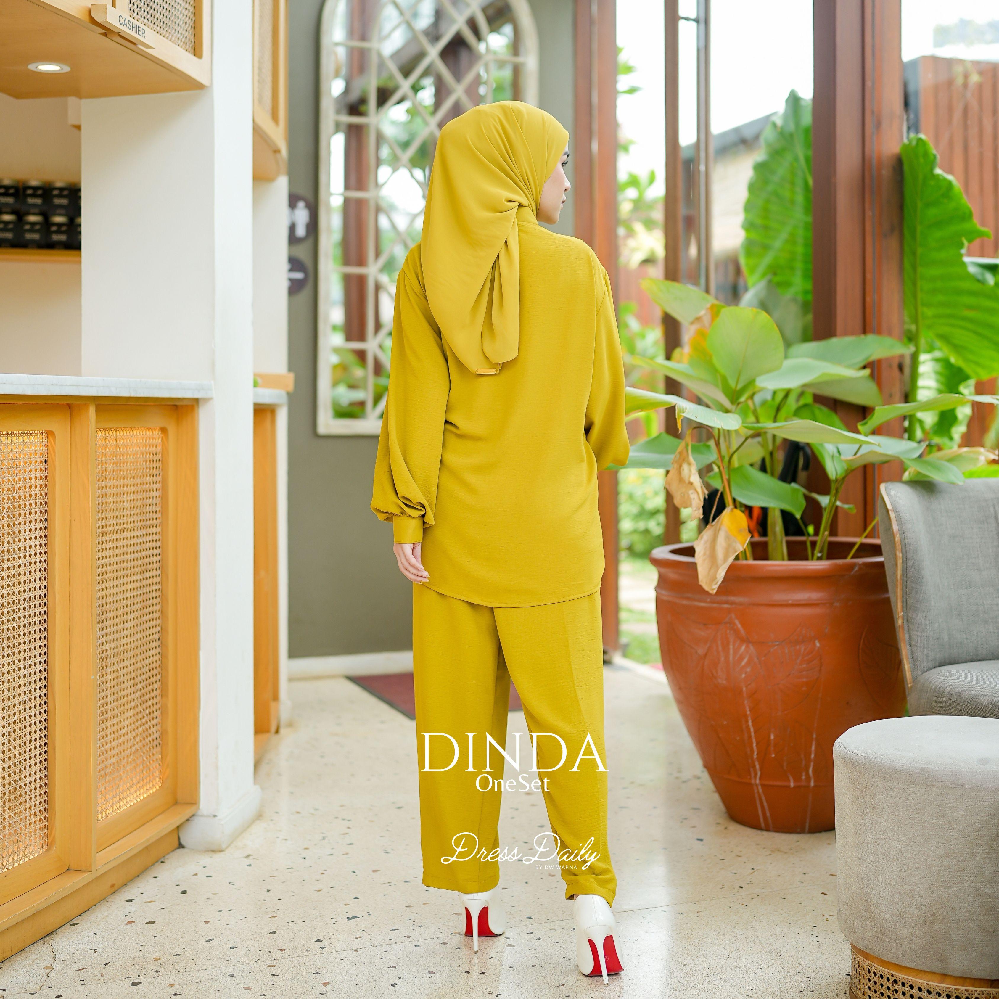 One Set "DINDA" by Dwiwarna