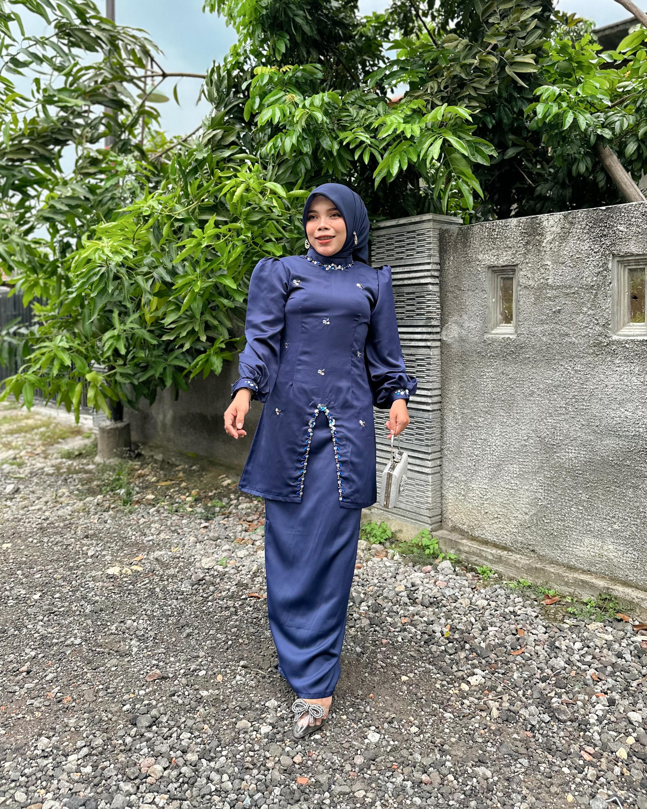 Set Melayu "Syahidah" by Dwiwarna Atas Bawah Payet Mutiara