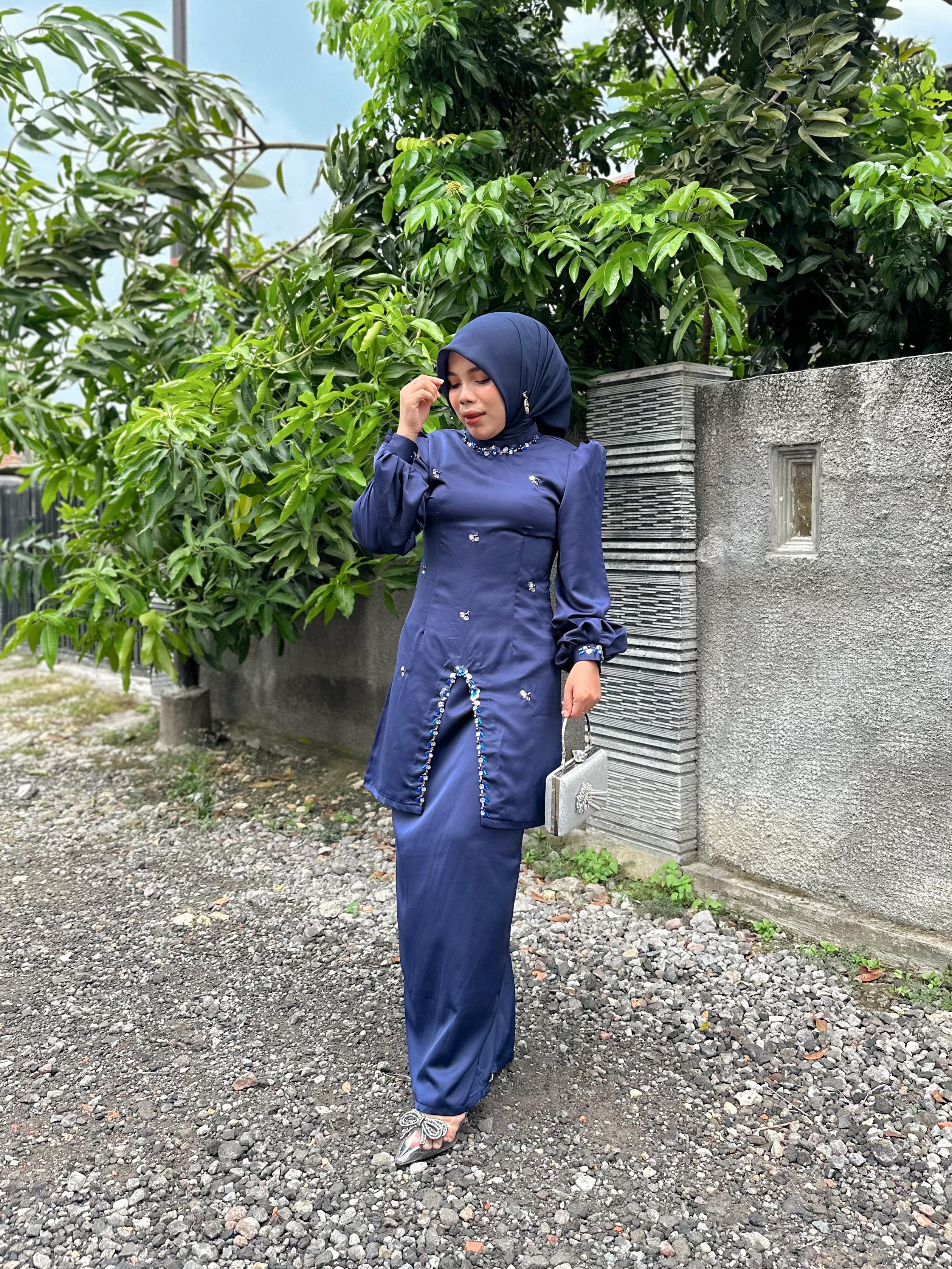 Set Melayu "Syahidah" by Dwiwarna Atas Bawah Payet Mutiara