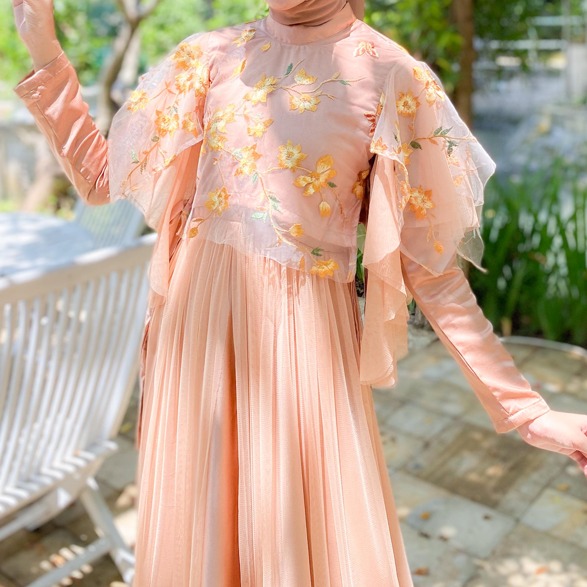 Larenssia Dress terbaru by Dwiwarna Dress Tille Motif Bunga Dress Gaun Kombinasi