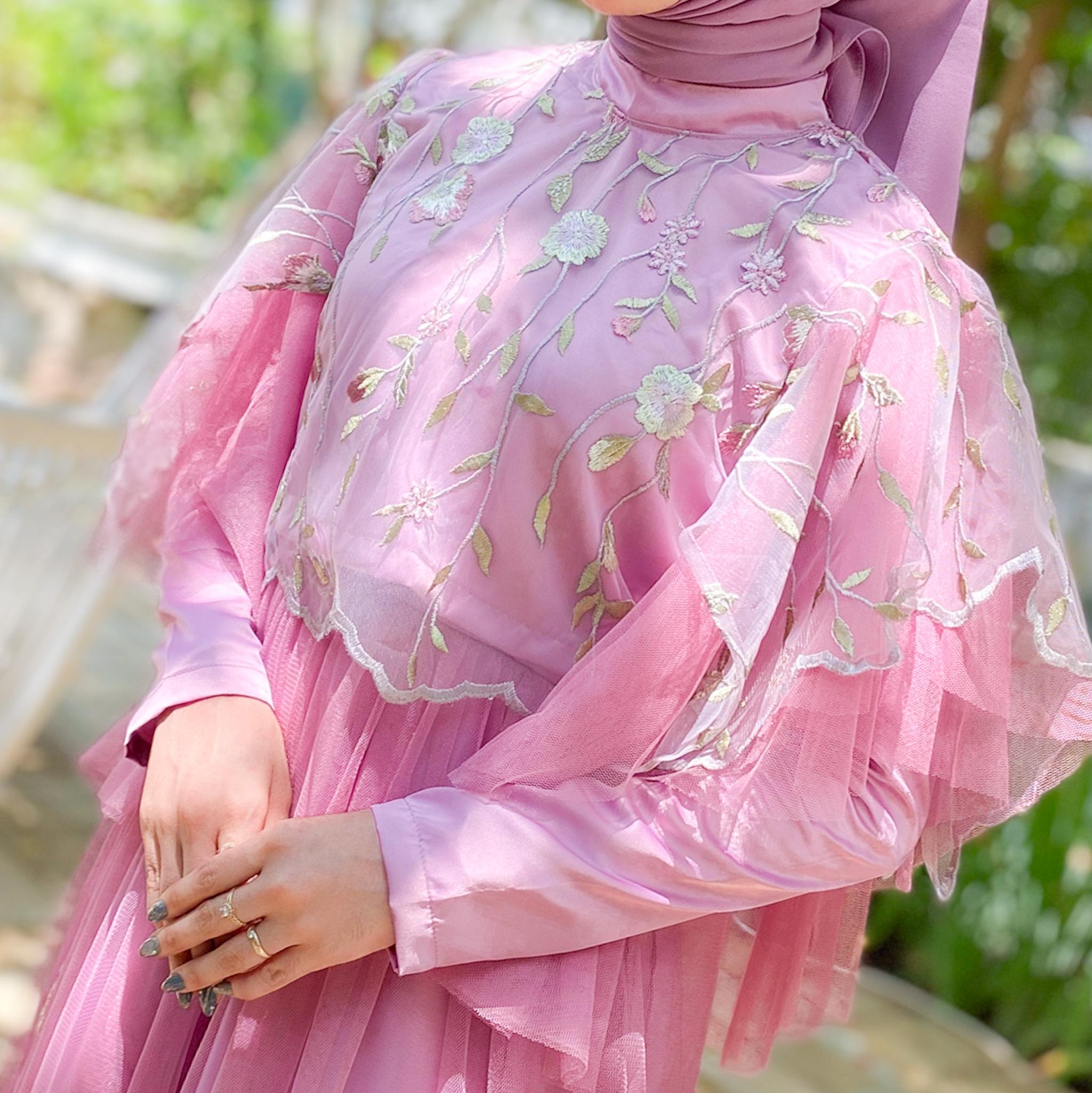 Larenssia Dress terbaru by Dwiwarna Dress Tille Motif Bunga Dress Gaun Kombinasi