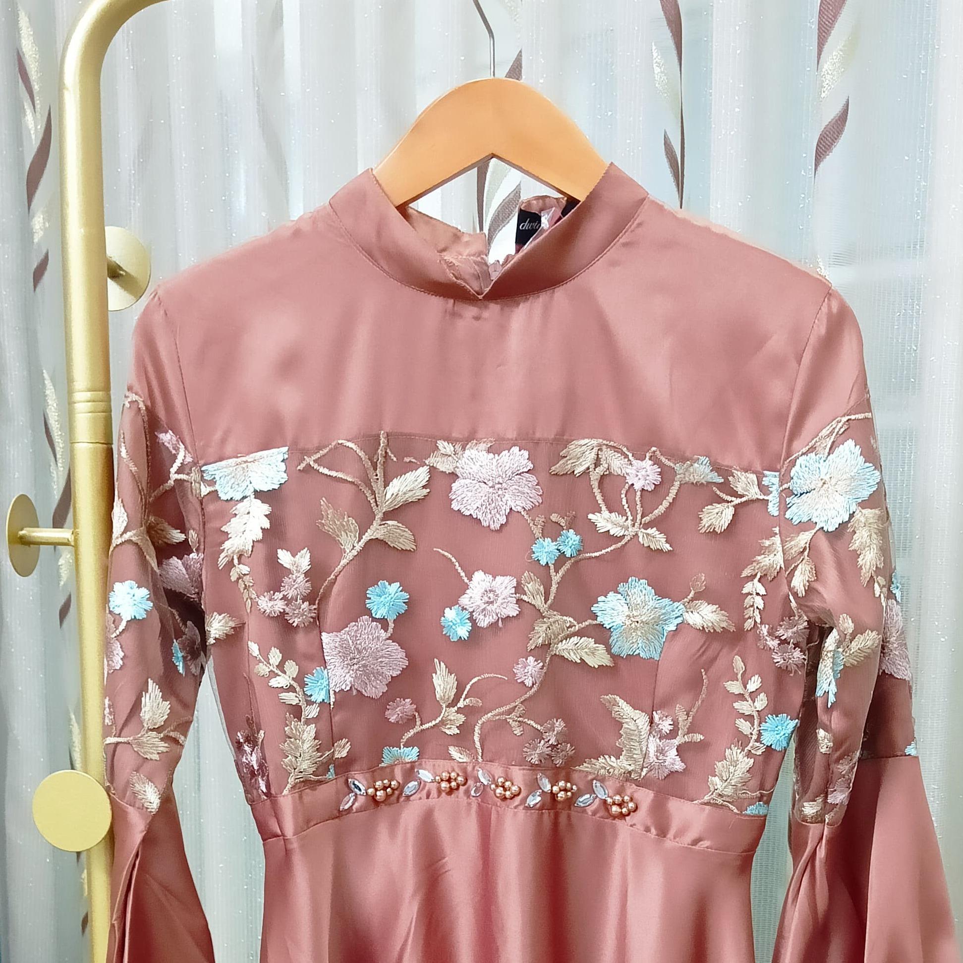 Netta Reborn Ekslusif by Dwiwarna