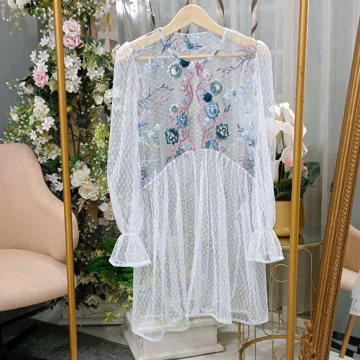 Tiva Outer Kondangan / Vest Brukat by Dwiwarna