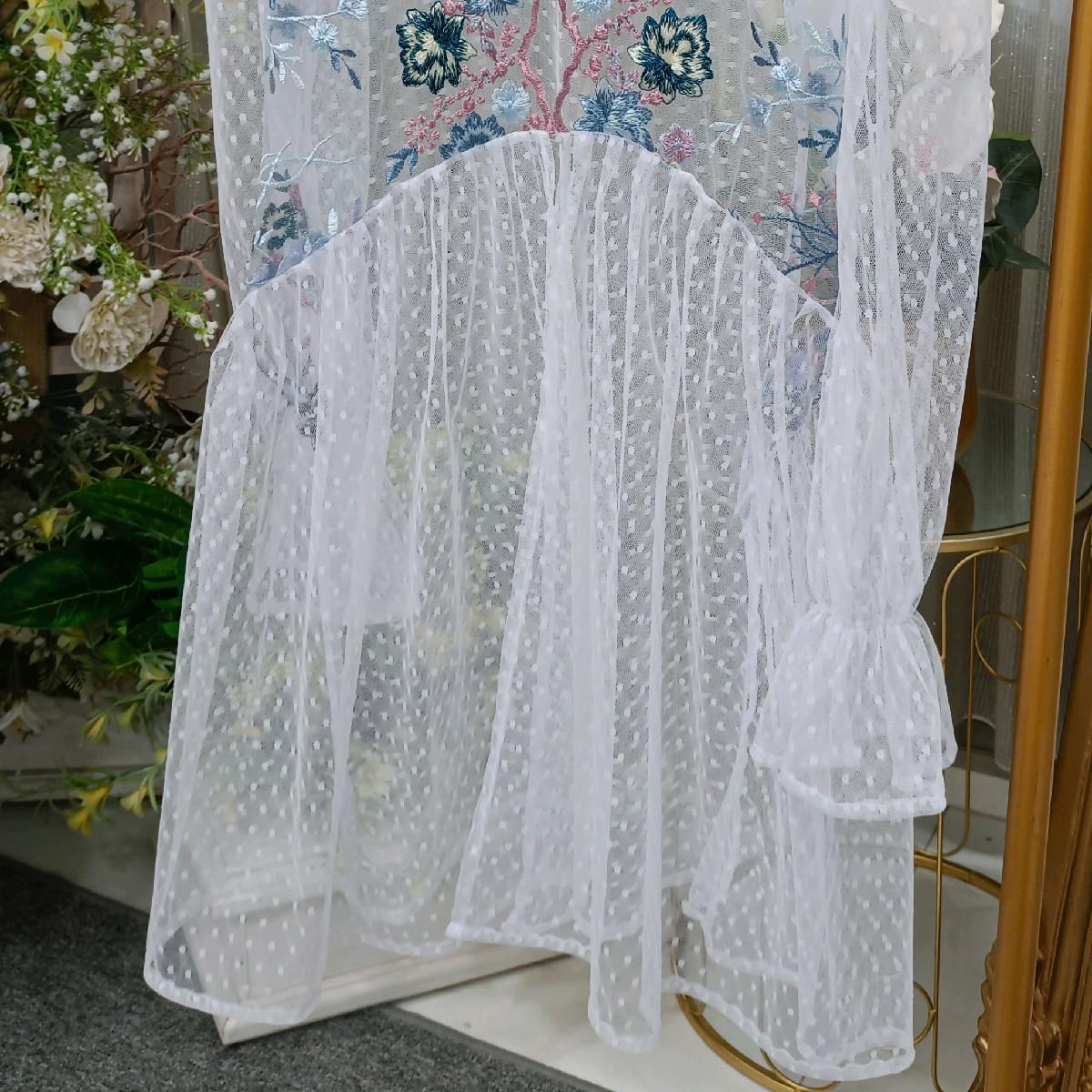 Tiva Outer Kondangan / Vest Brukat by Dwiwarna