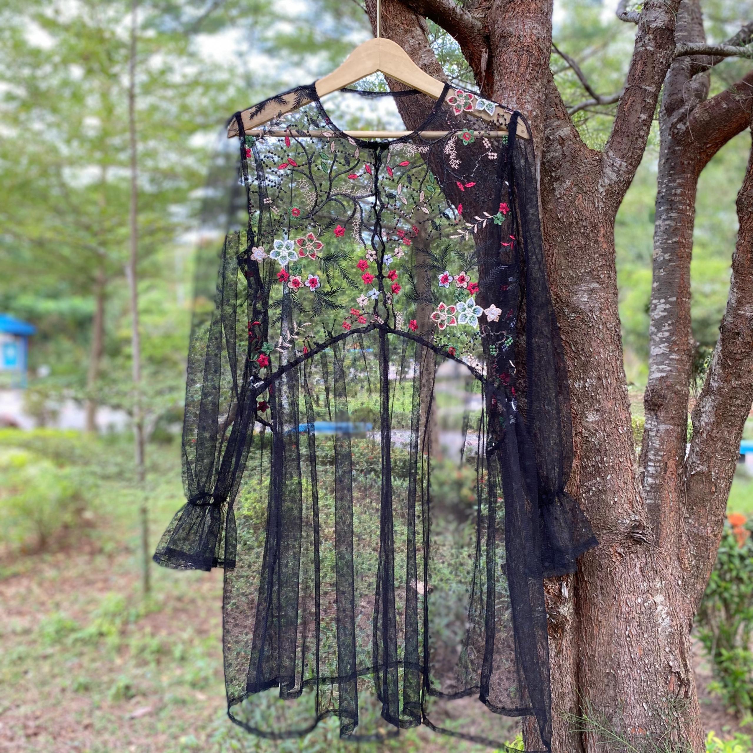 Tiva Outer Kondangan / Vest Brukat by Dwiwarna