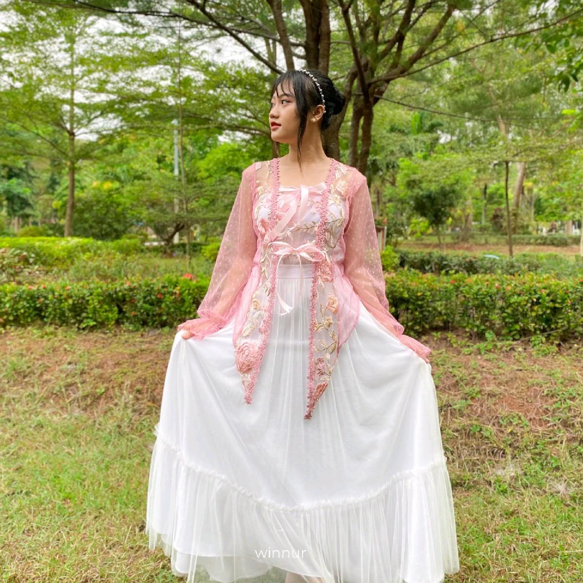 Ressa Outer / Vest Brukat by Dwiwarna