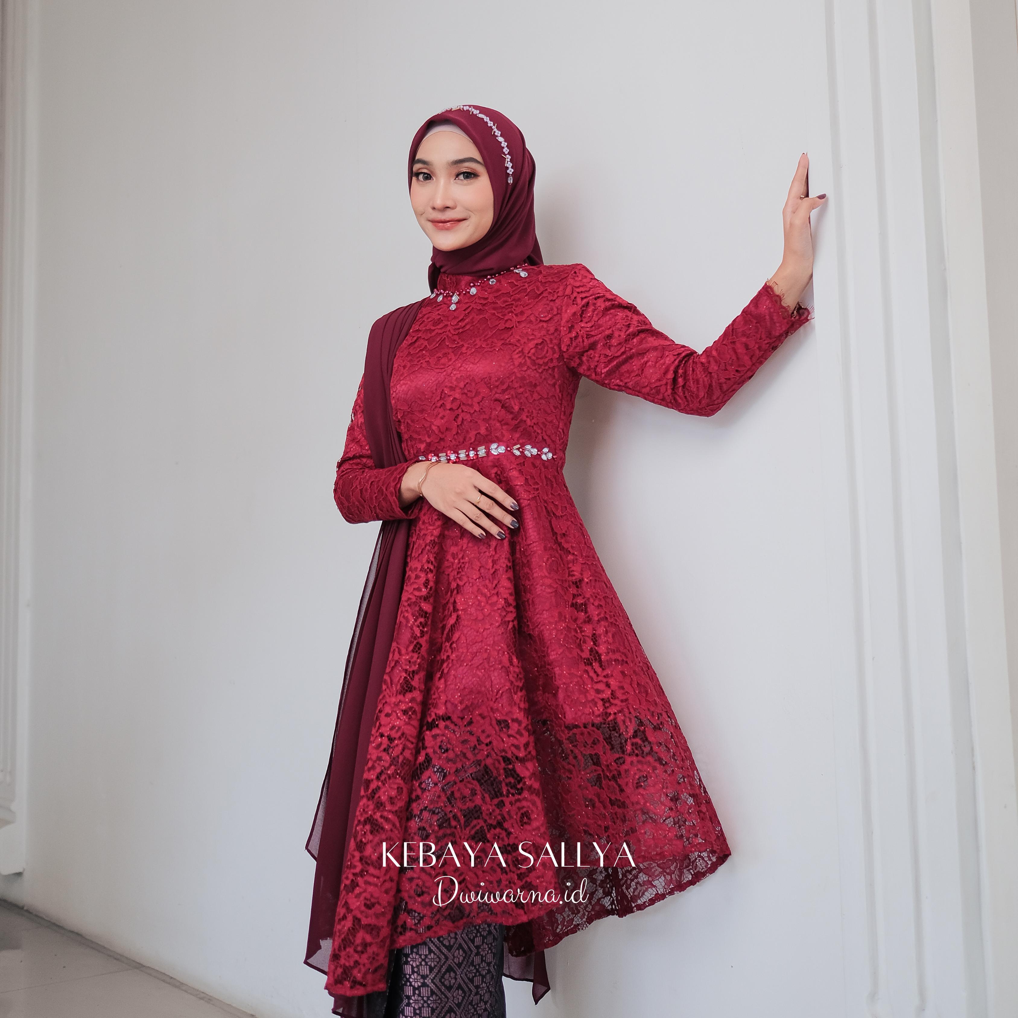 Sallya Kebaya (Atasan) Lamaran | Kebaya Brukat | Kebaya Payet | Kebaya Wisuda by Dwiwarna