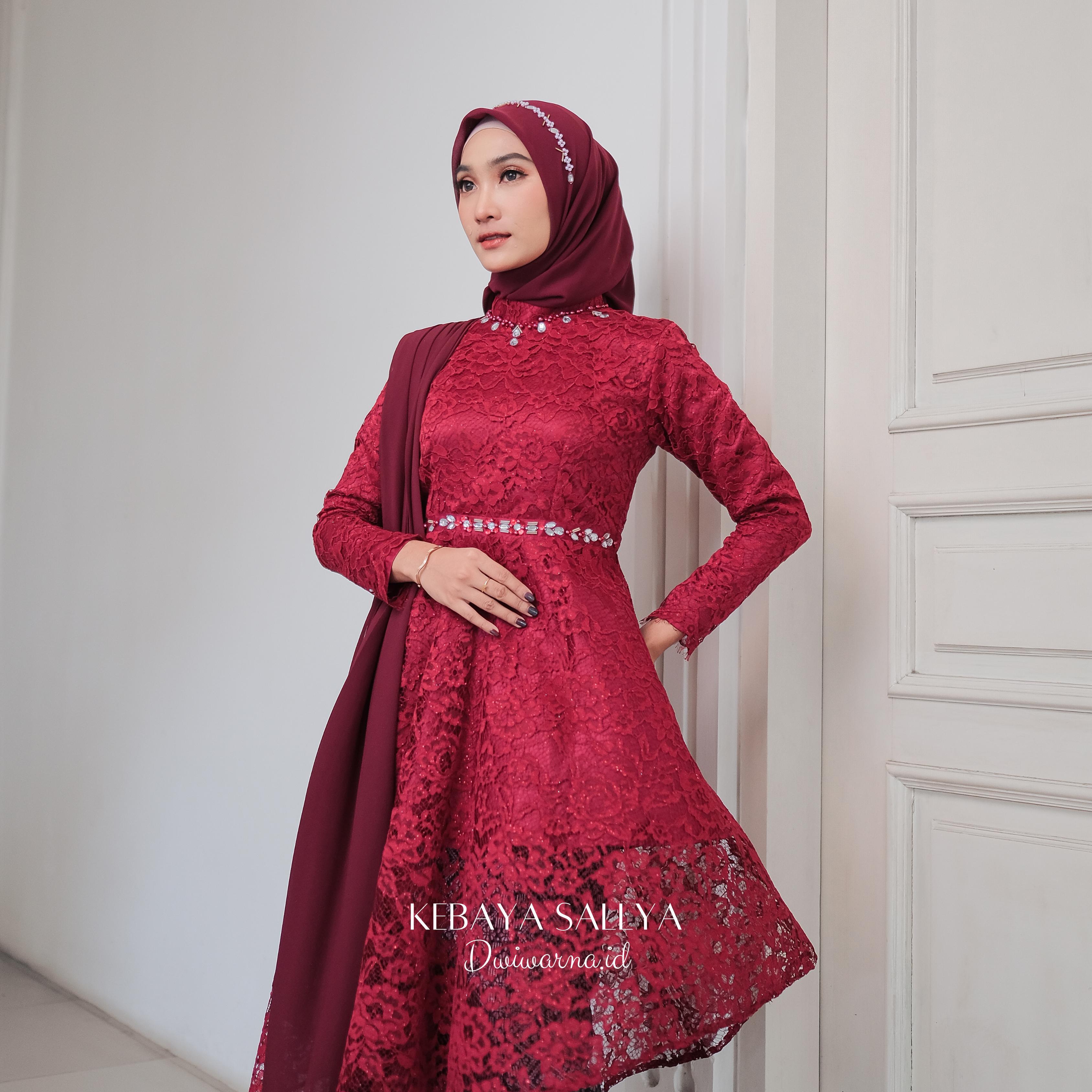 Sallya Kebaya (Atasan) Lamaran | Kebaya Brukat | Kebaya Payet | Kebaya Wisuda by Dwiwarna