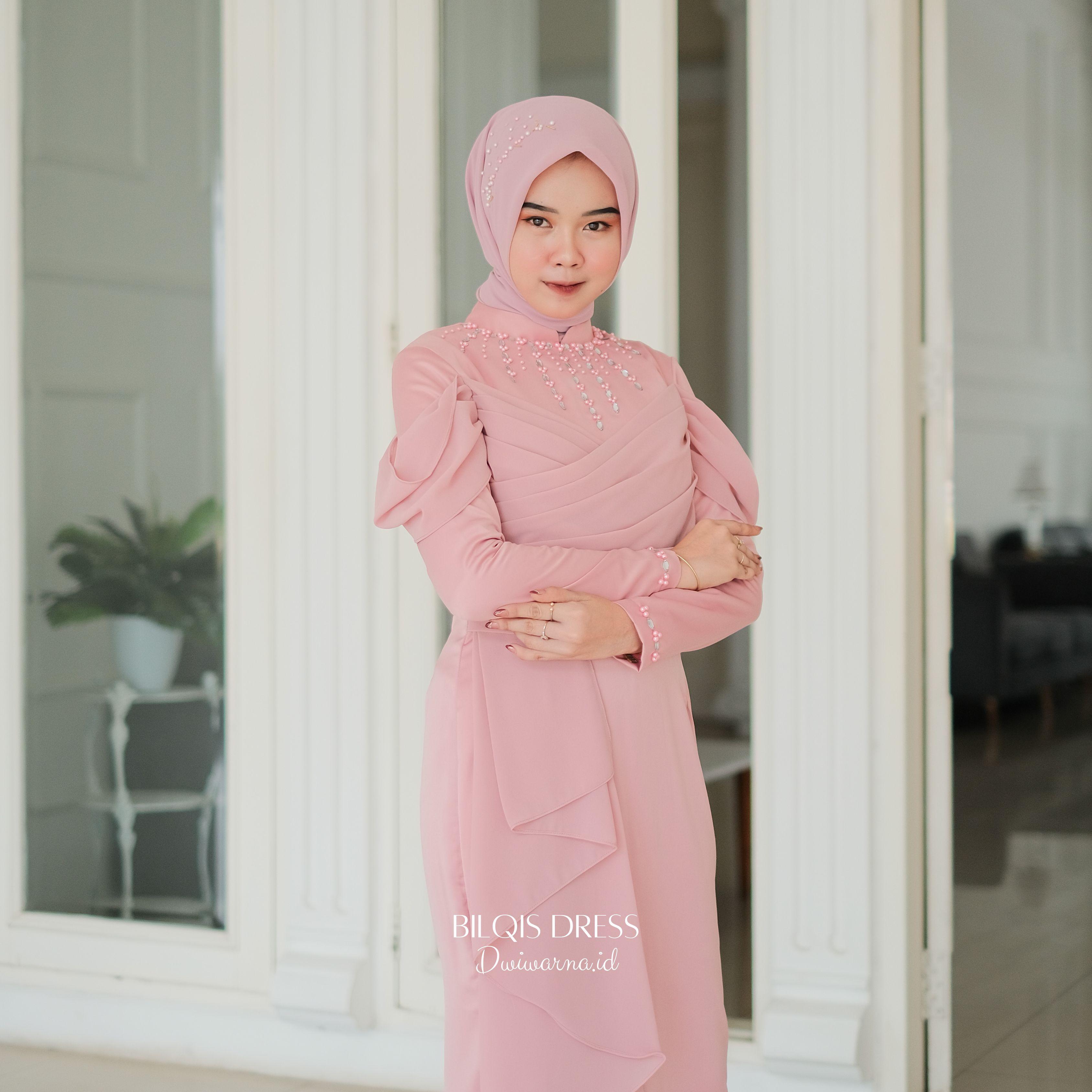 Bilqis Dress Kondangan by Dwiwarna | Mermaid | Simpel | Polos | Satin | Simpel Gaun Muslim