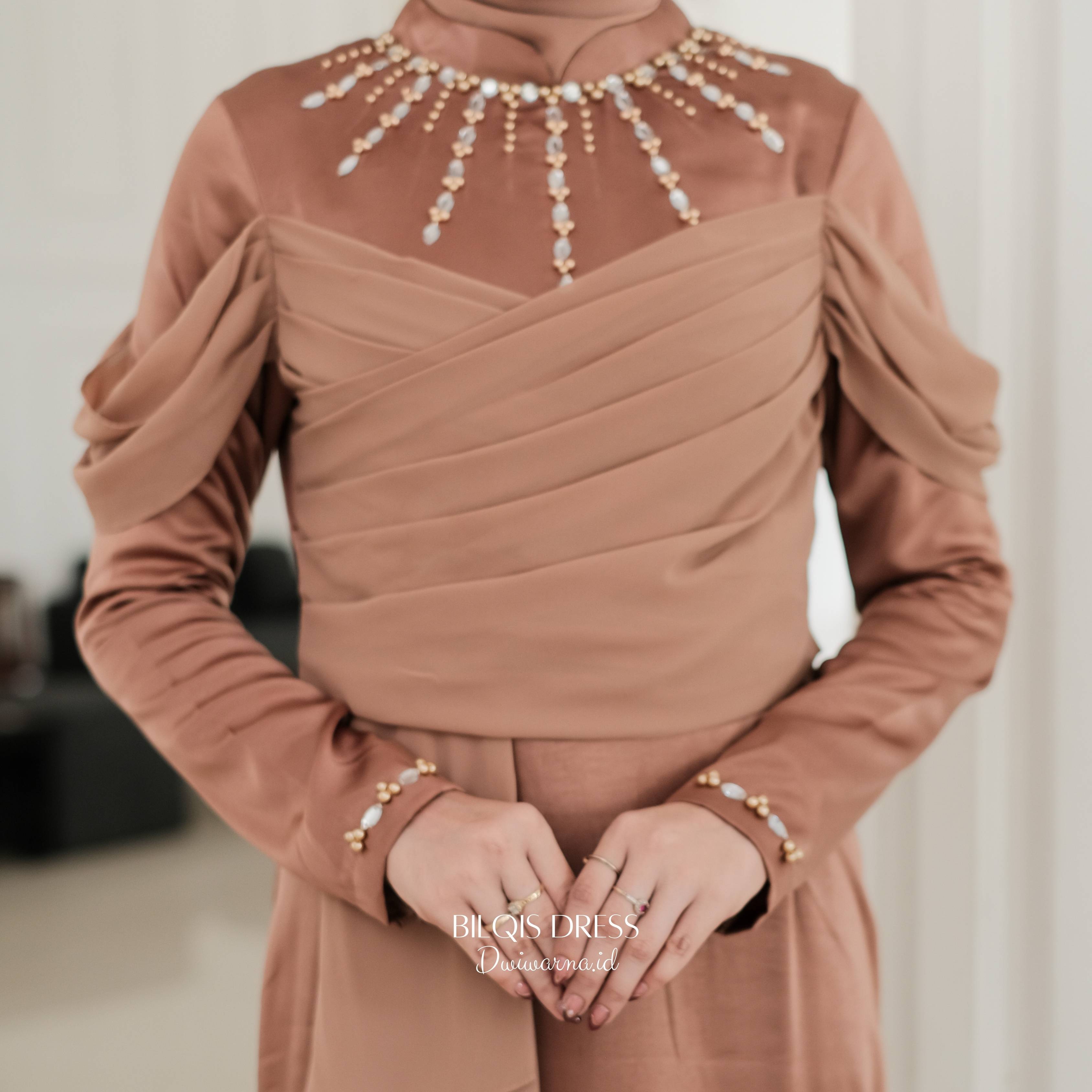 Bilqis Dress Kondangan by Dwiwarna | Mermaid | Simpel | Polos | Satin | Simpel Gaun Muslim