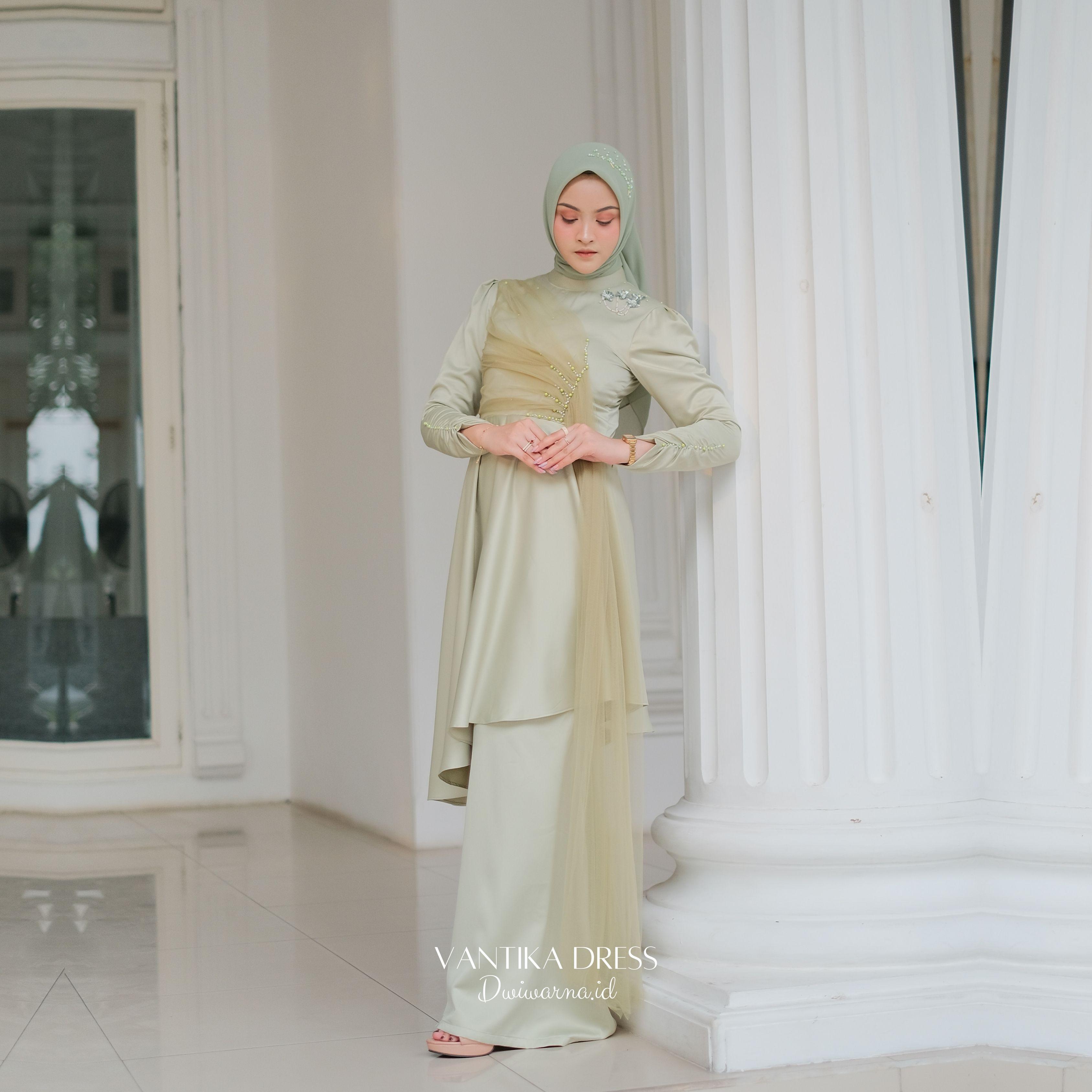 Vantika Dress Kondangan by Dwiwarna | Satin Polos Mermaid Kombinasi Muslim
