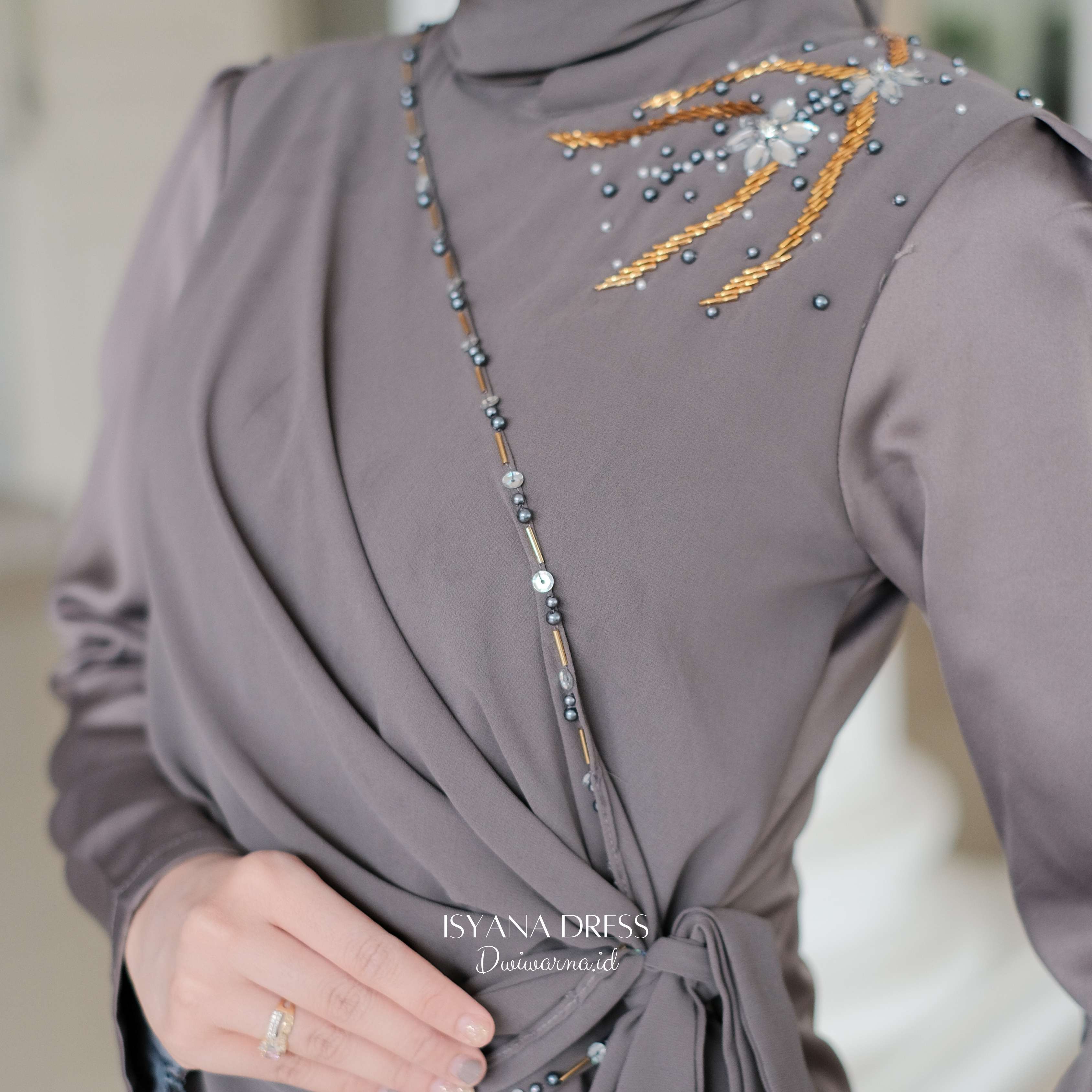 Isyana Dress Kondangan by Dwiwarna Dress Payet Mermaid