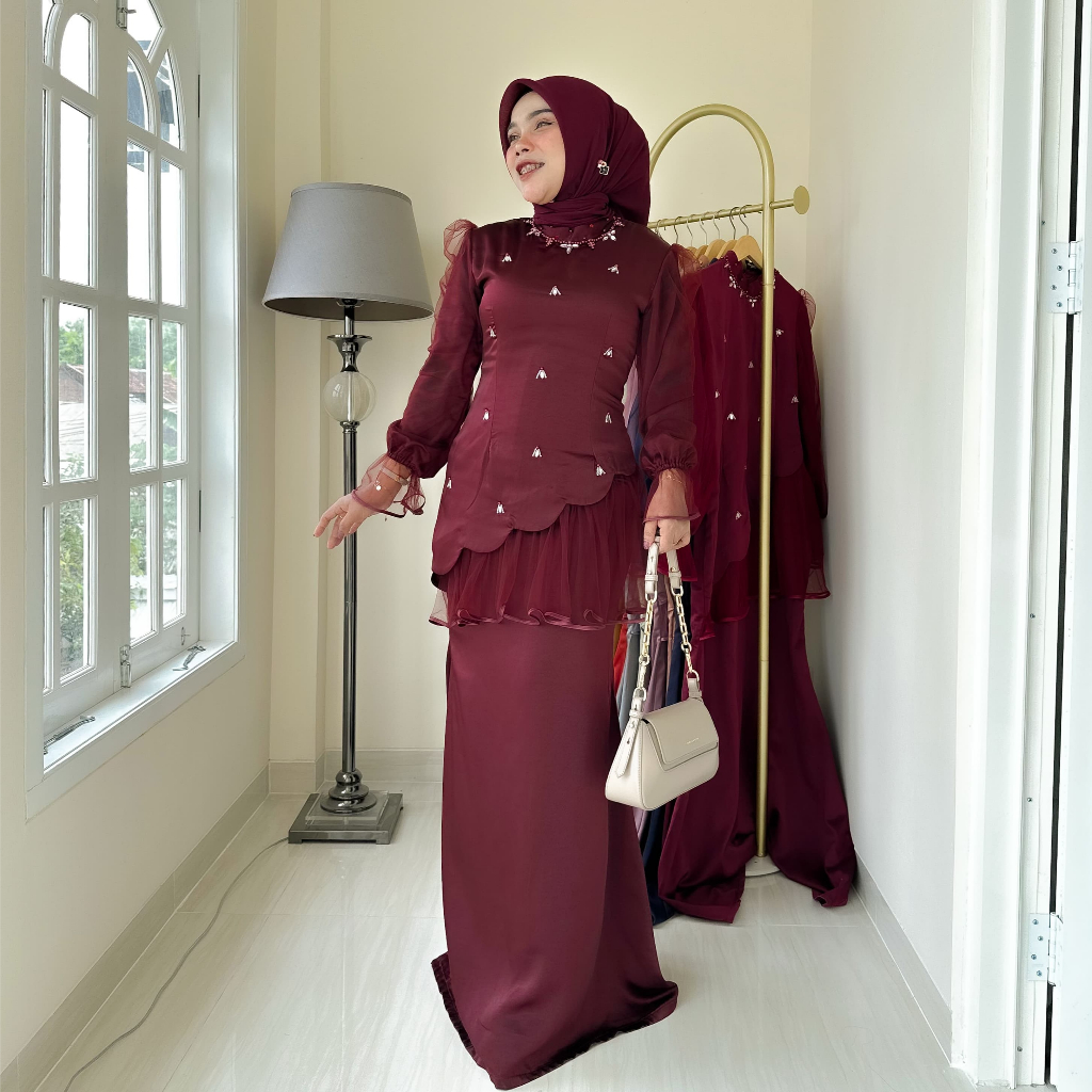 Lilian Dress Kondangan Melayu lokk by Dwiwarna Dress Malaysia Look