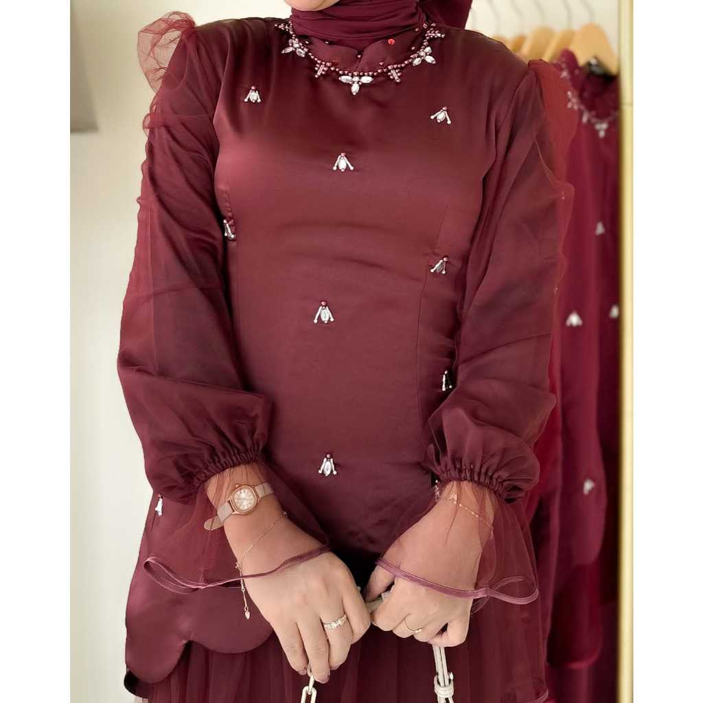 Lilian Dress Kondangan Melayu lokk by Dwiwarna Dress Malaysia Look