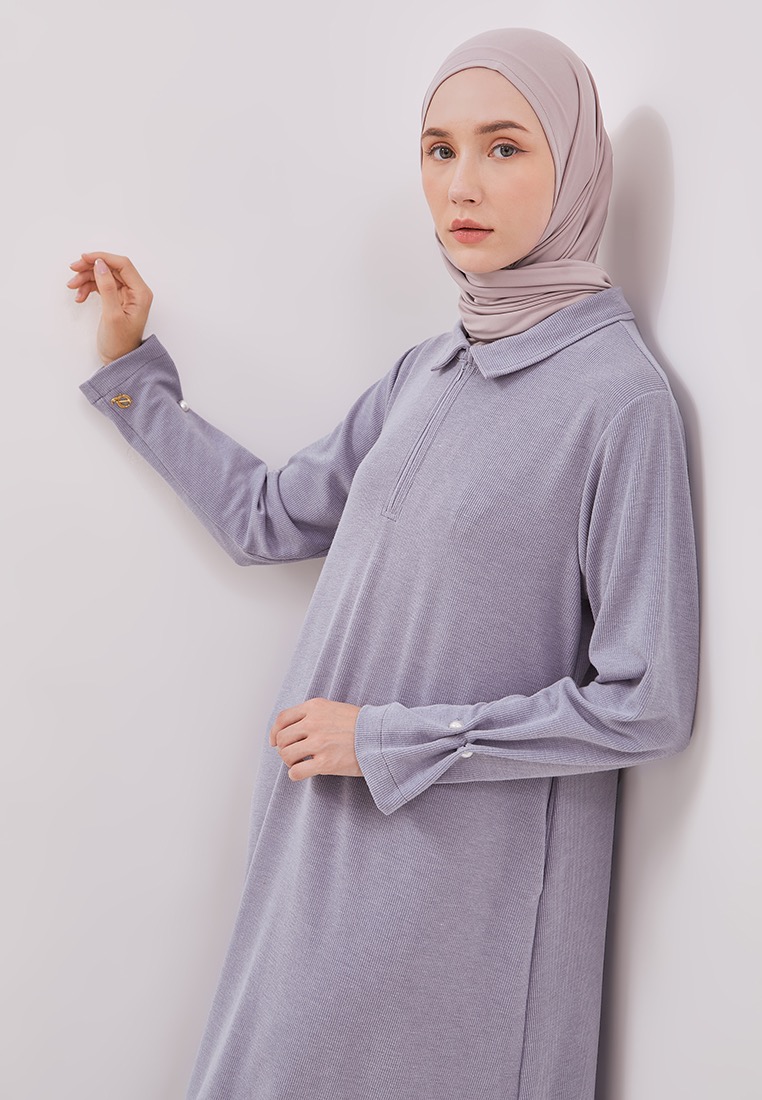 QANNA - Zipped Collar Knit Abaya