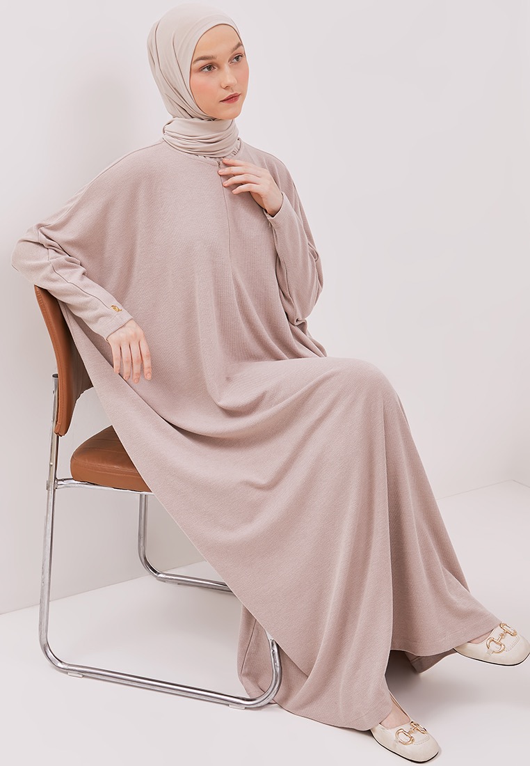 QANNA - Batwing Knit Abaya