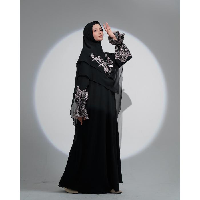 Modest Wear AIKILA : ZAHRA in Black (Teratai)