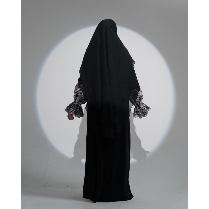 Modest Wear AIKILA : ZAHRA in Black (Teratai)