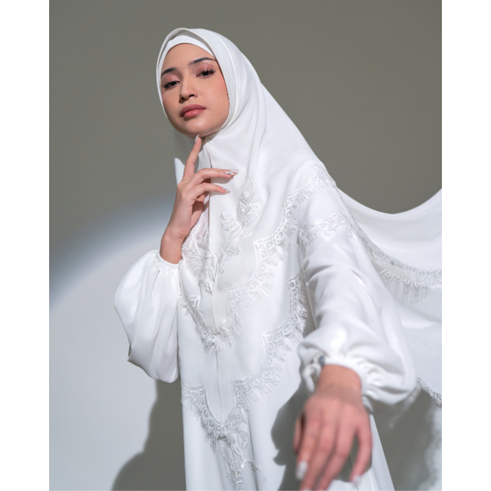 Modest Wear AIKILA : ZAHRA in White