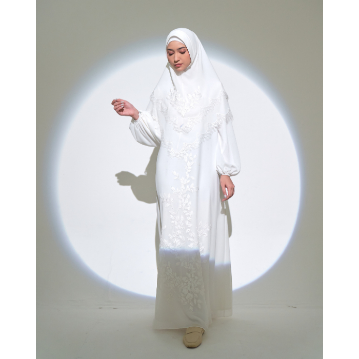 Modest Wear AIKILA : ZAHRA in White