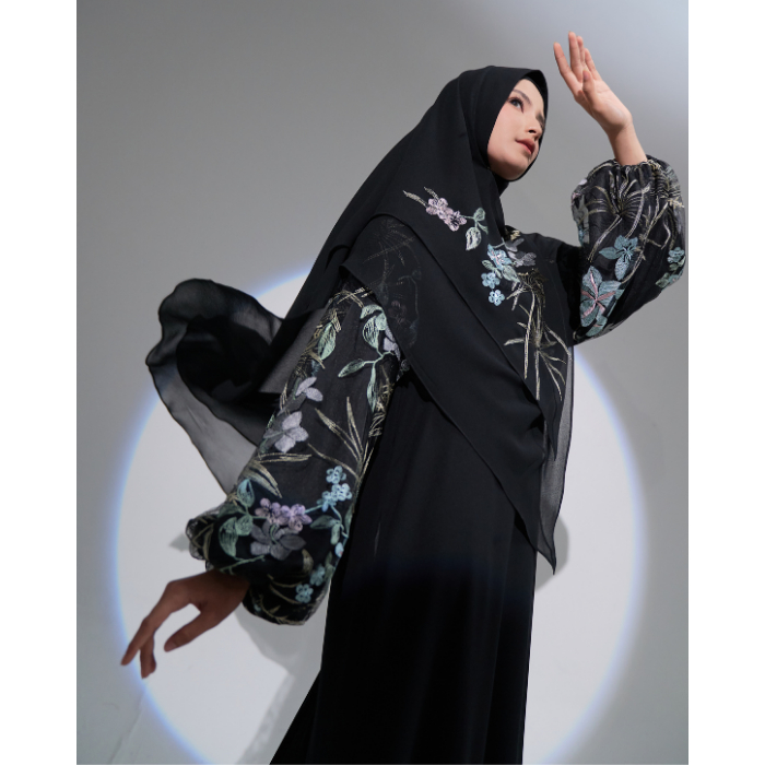 Modest Wear AIKILA : ZAHRA in Black (Telang)