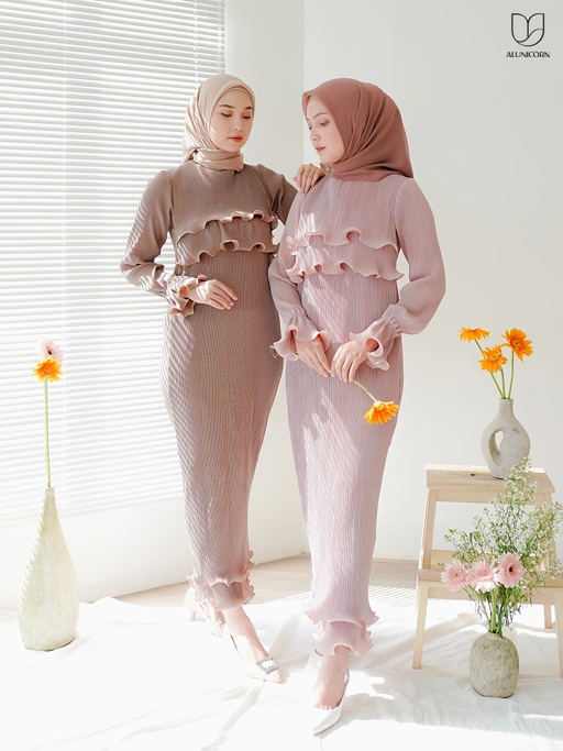 Image of Alunicorn - Irene Dress - Dress Plisket