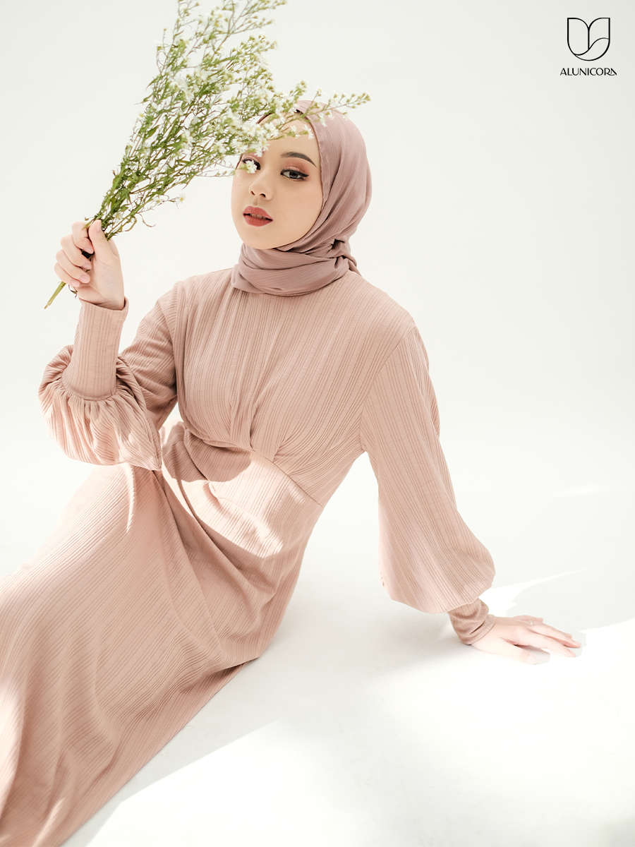 Alunicorn - Paula Dress - Maxi Dress