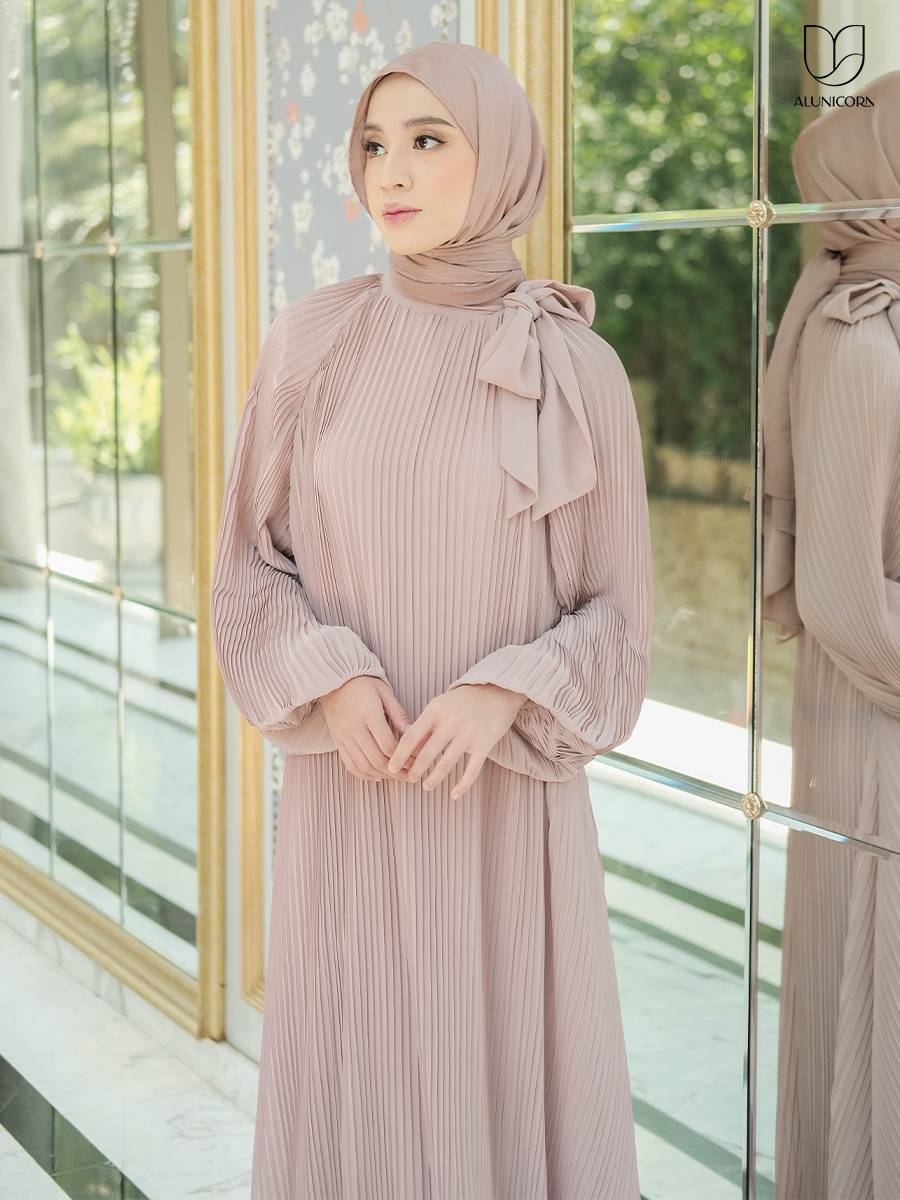 Alunicorn - Cera Dress - Maxi Dress