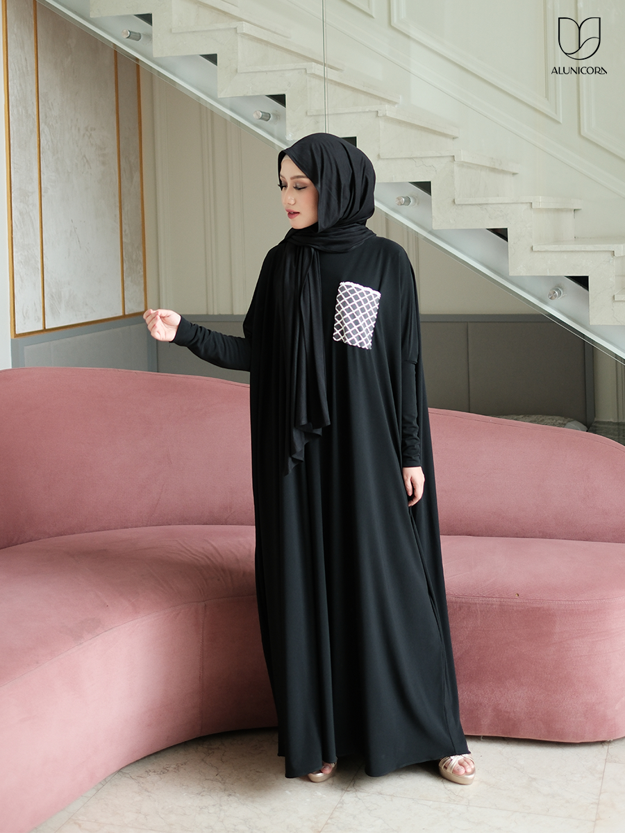 Alunicorn - Jenaya Batwing Dress - Dress jersey - Maxi Dress