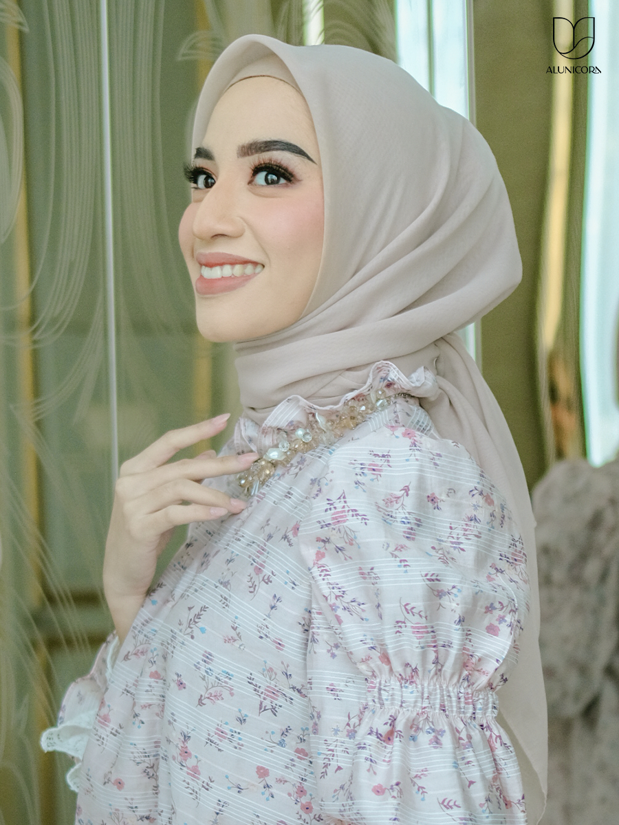 Alunicorn - Lyra Paris Japan - Hijab