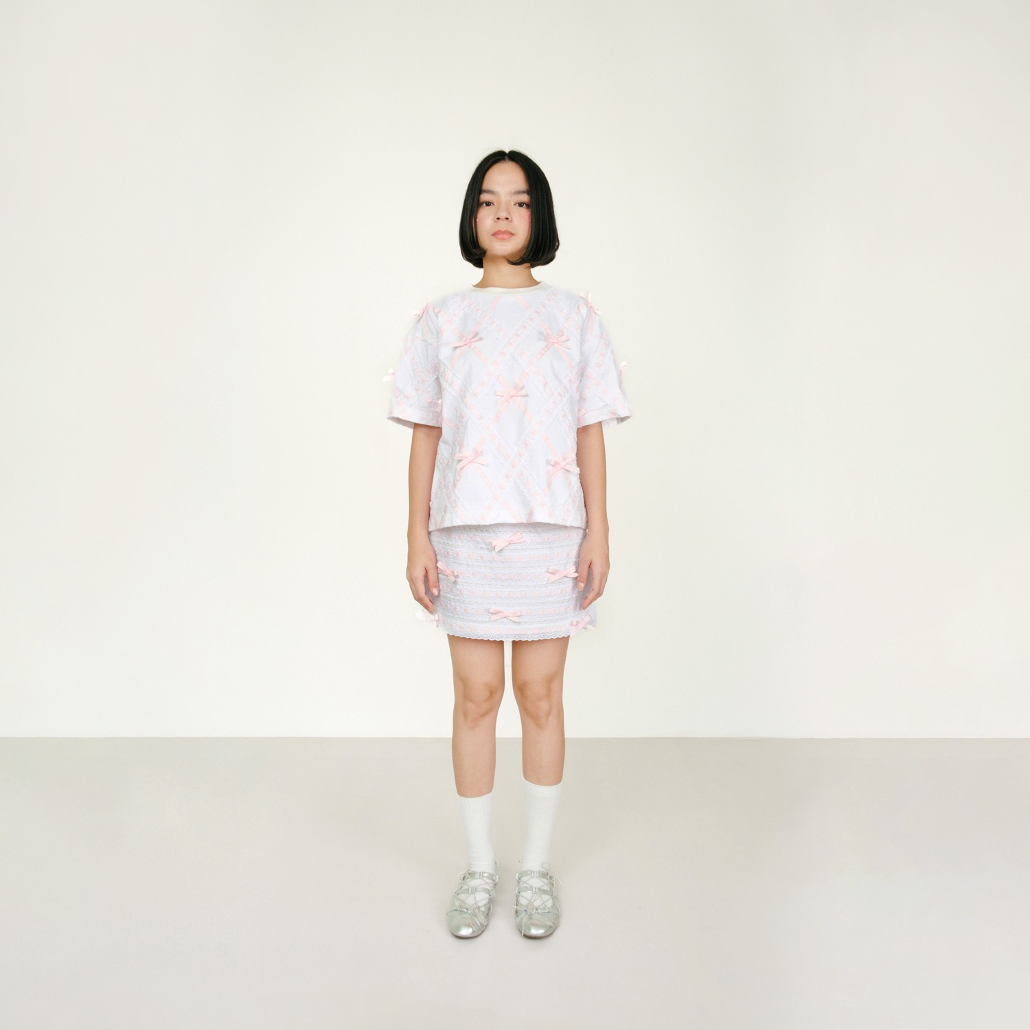 Argyle Broderie Ribbon T-shirt in Pink