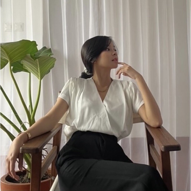 TO.KART Aeri Top | All-Time Essential Collections