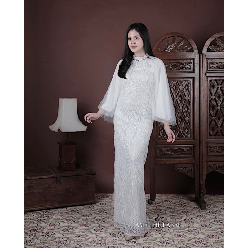 amrthelabel / kylila hijab / broken white