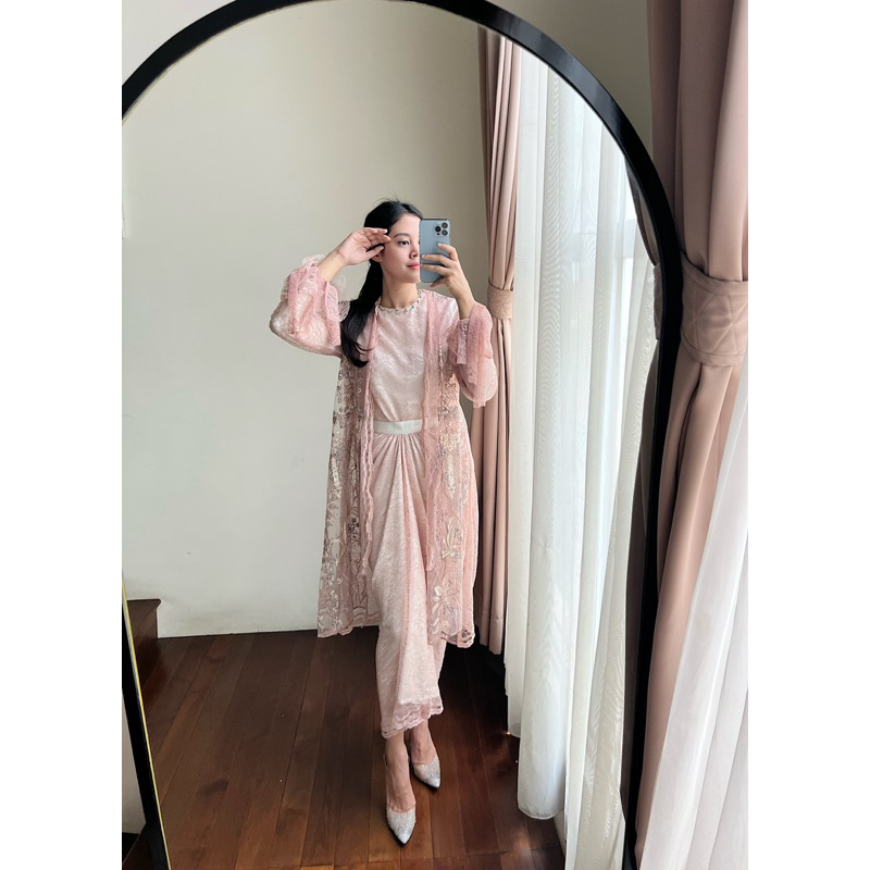amrthelabel / celena set / rose white