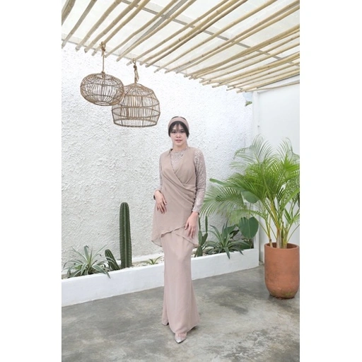 Image of amrthelabel / vanno hijab /  nude cream