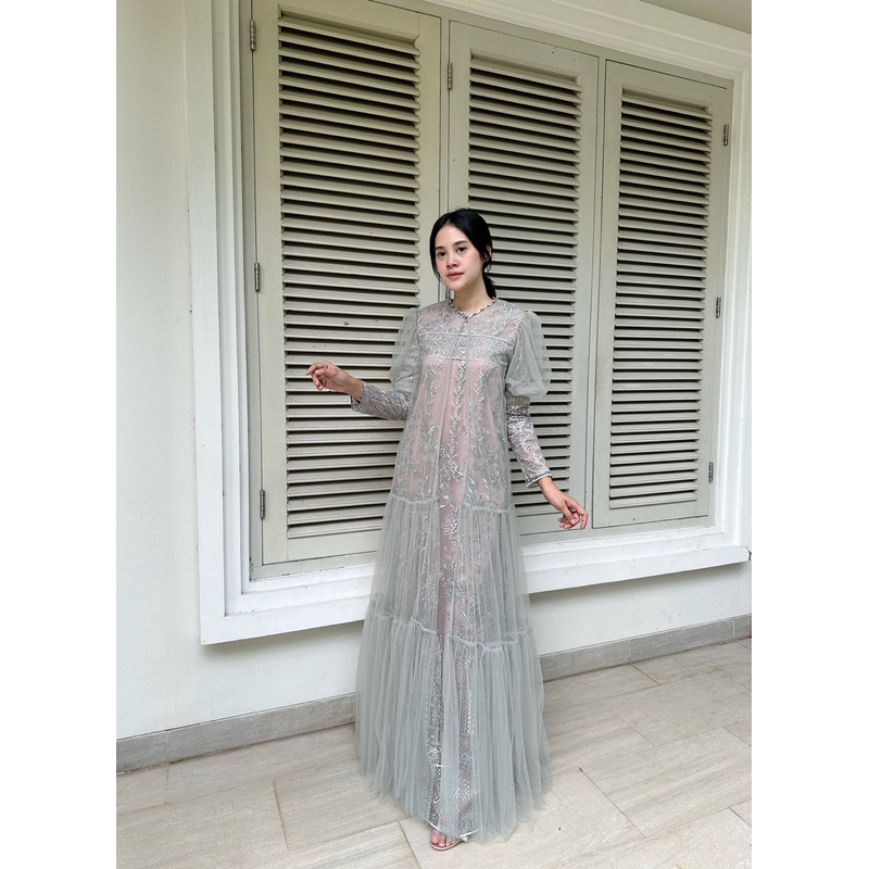 amrthelabel / oscar hijab / sage nude
