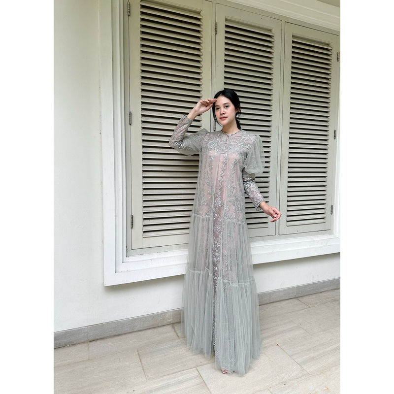 amrthelabel / oscar hijab / sage nude