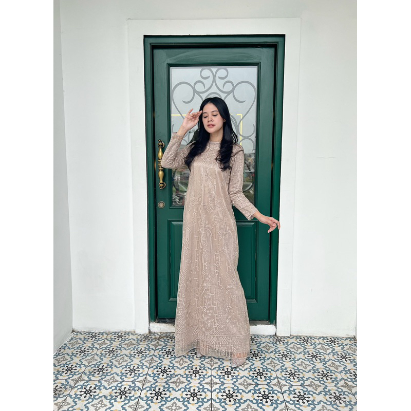 amrthelabel / oscar hijab / nude cream