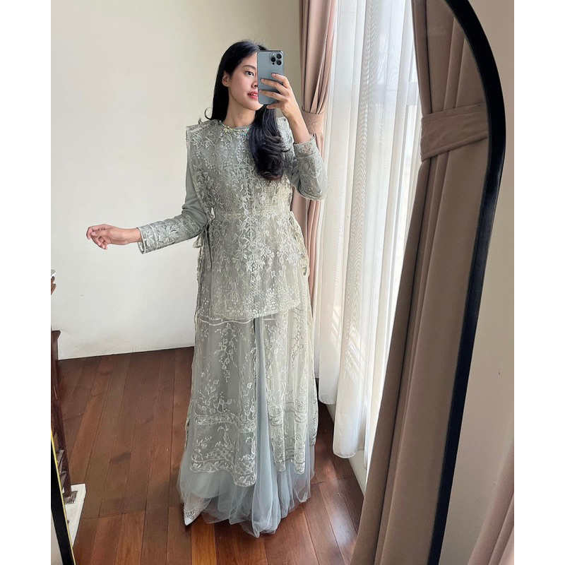 amrthelabel / vinila hijab / sage grey