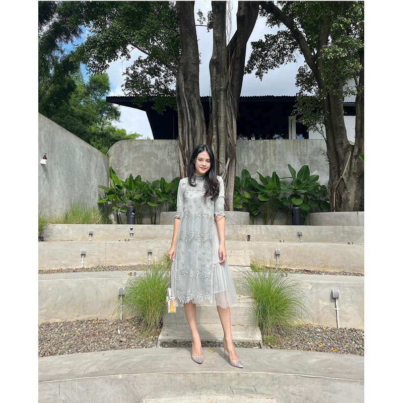 amrthelabel / flora midi / sage