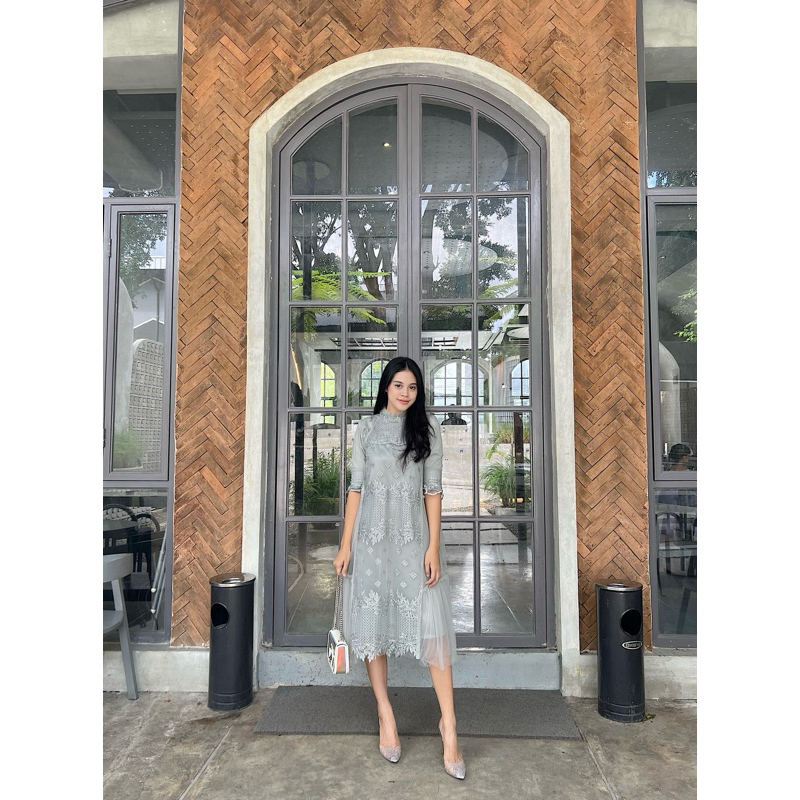 amrthelabel / flora midi / sage