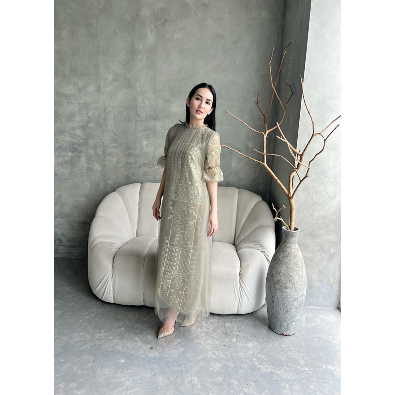 amrthelabel / lave dress / sage green