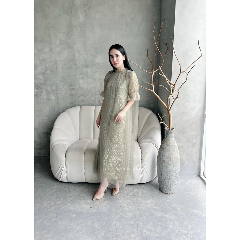 amrthelabel / lave dress / sage green