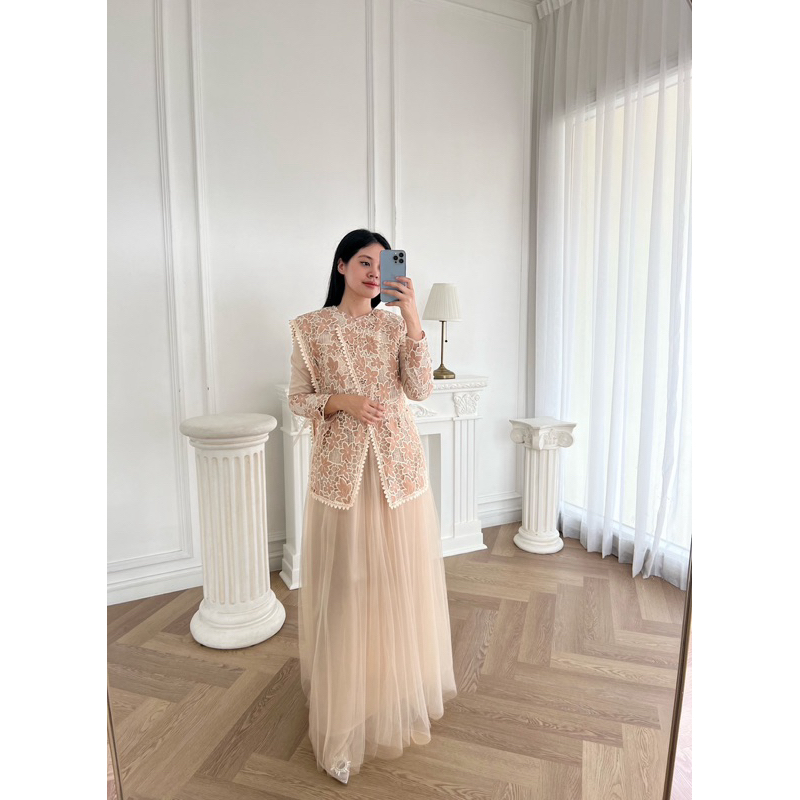 amrthelabel / dewisya set / nude