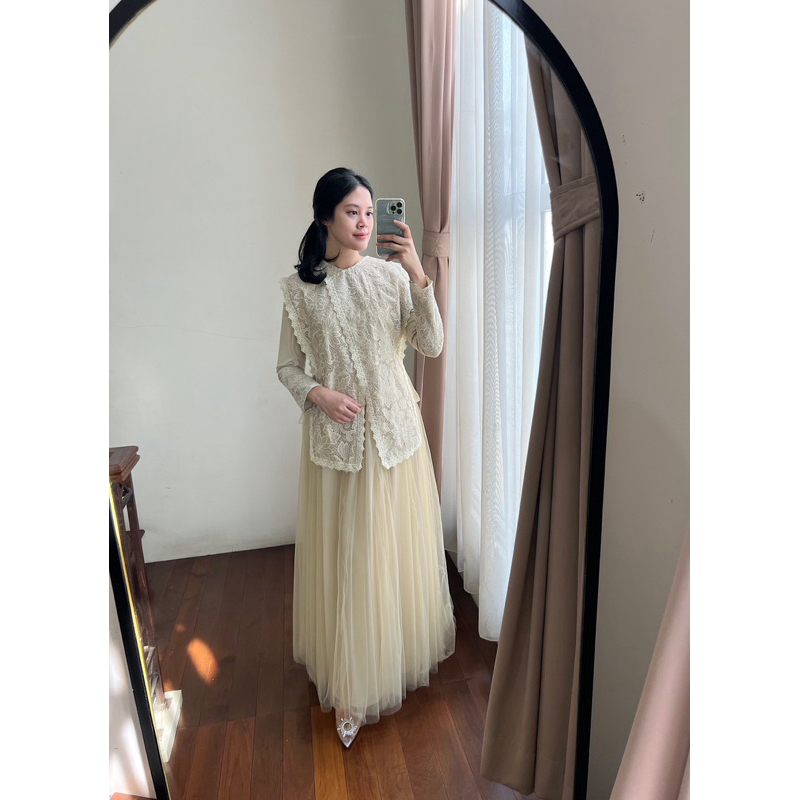 amrthelabel / dewisya set / ivory