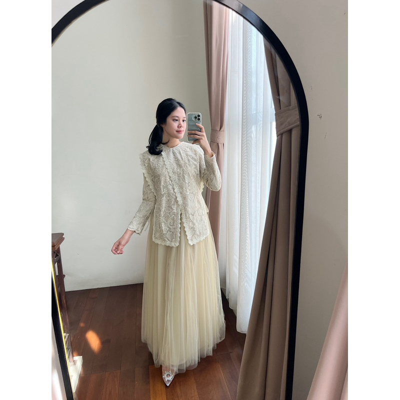 amrthelabel / dewisya set / ivory