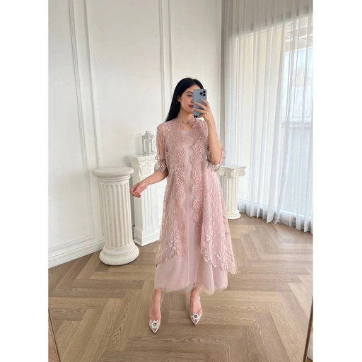 Image of amrthelabel / lyssa dress / soft pink